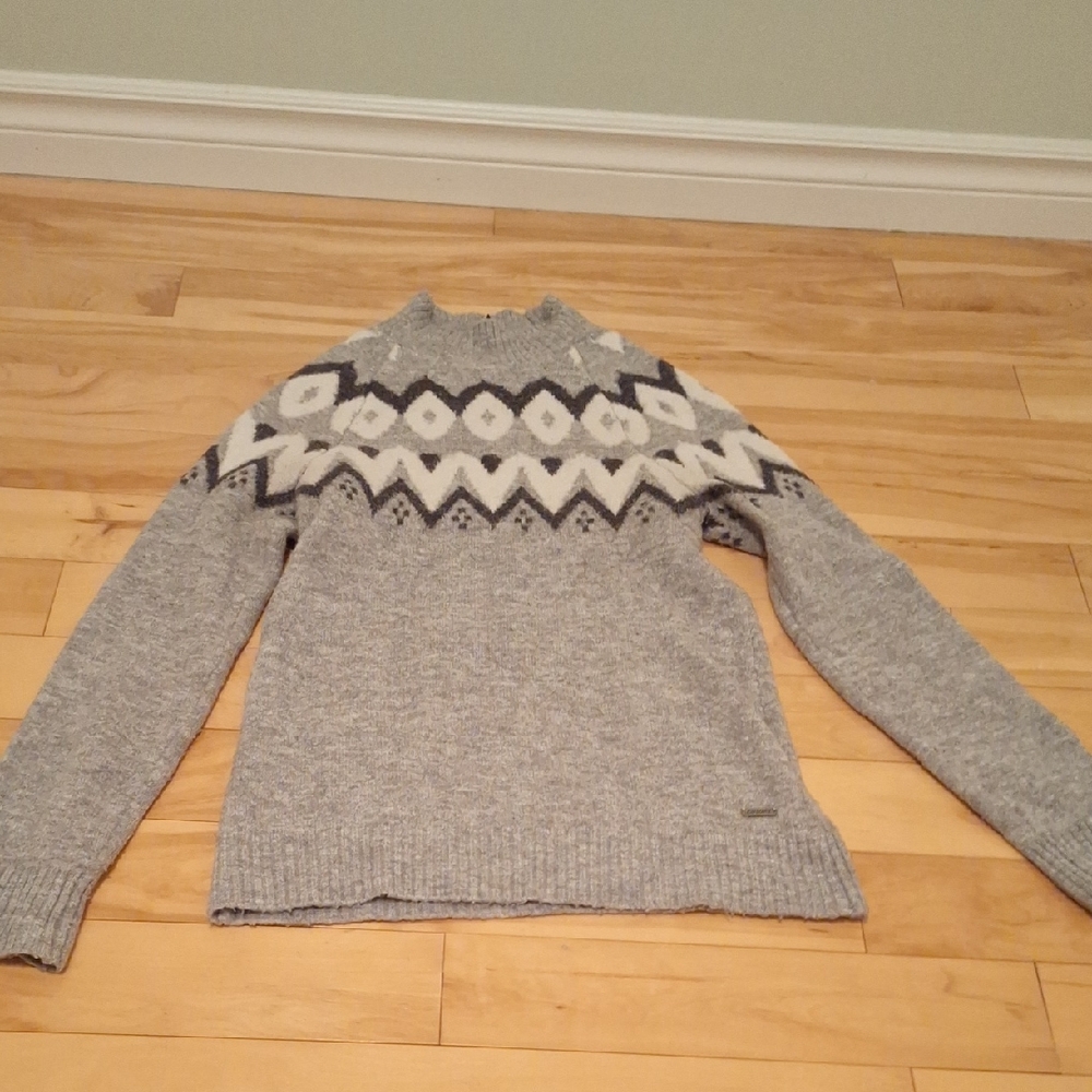 Gray Patterned Sweater